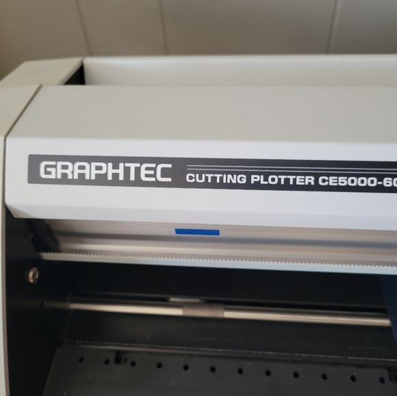 Graphtec CE5000-60 series cutter - Picture 3 of 3
